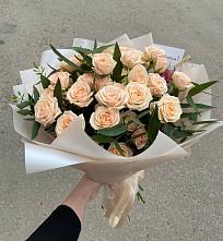 Букет Кремовые розы Латте в Киренске