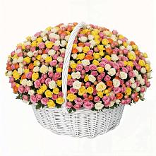 Премиум корзина Кустовых Роз в Киренске Премиум букет из: Розы в Киренске