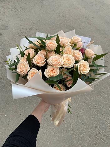 Букет Кремовые розы Латте в Киренске